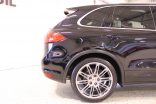Porsche_Cay_4200